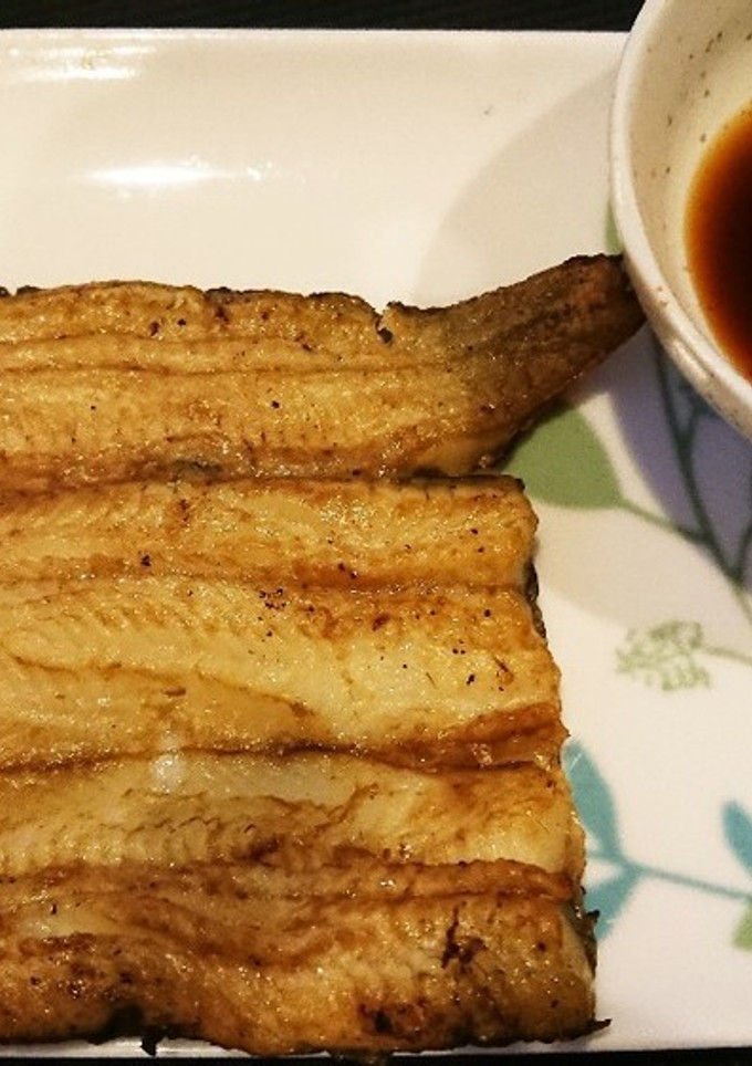 鰻の白焼を山葵醤油orわさぽんで-レシピのメイン写真