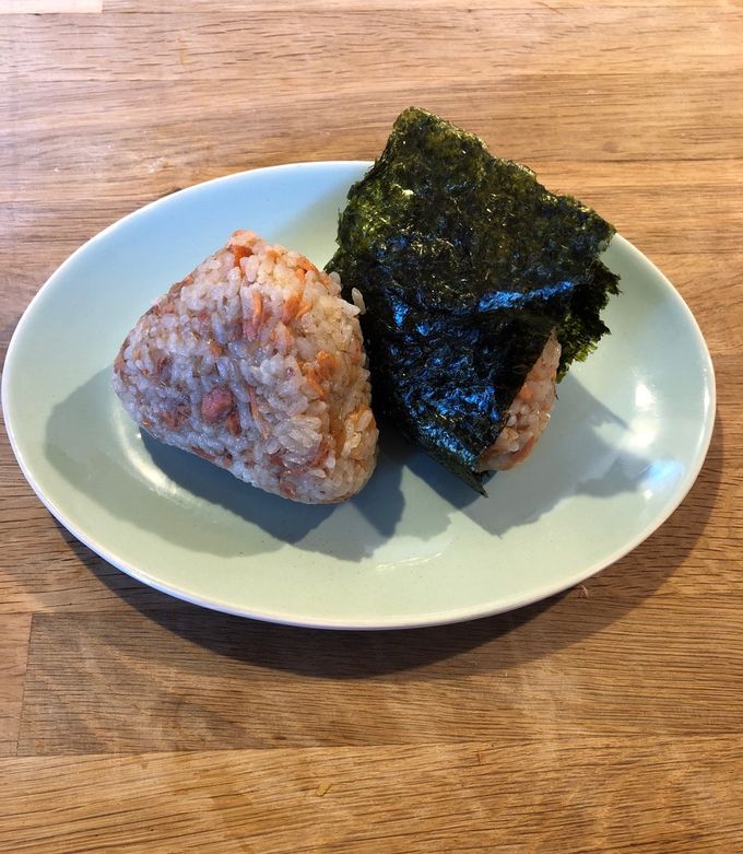 お父さんのおにぎり(鮭梅おかか) by 野菜嫌いの娘用レシピ 