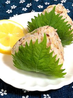 鯖缶のはちみつレモンおにぎり-レシピのメイン写真