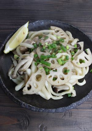 れんこんと鶏肉の塩焼きうどん-レシピのメイン写真