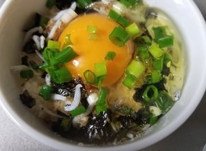簡単いわしふりかけ卵かけご飯(ポン酢編)-レシピのメイン写真