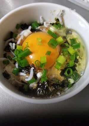 簡単いわしふりかけ卵かけご飯(ポン酢編)-レシピのメイン写真