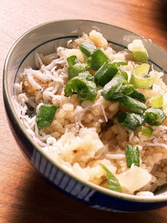 しらすと玉ねぎの炊き込みご飯-レシピのメイン写真