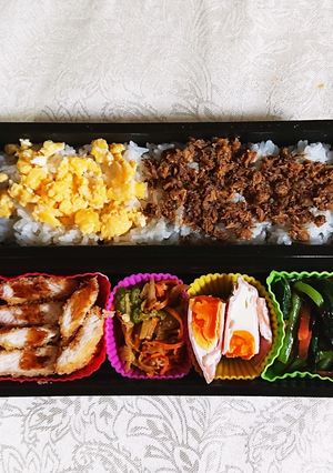今朝は鯖缶を使ったそぼろご飯のお弁当です-レシピのメイン写真