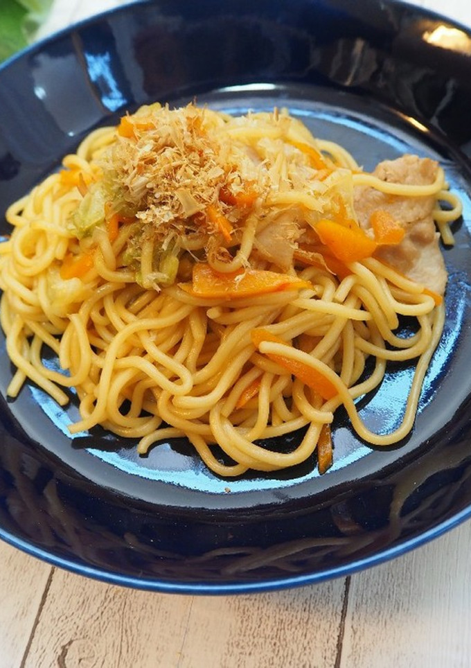 簡単！レタスとニンジンの黒酢焼きそば-レシピのメイン写真