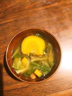 小松菜とミニ南瓜の味噌汁-レシピのメイン写真