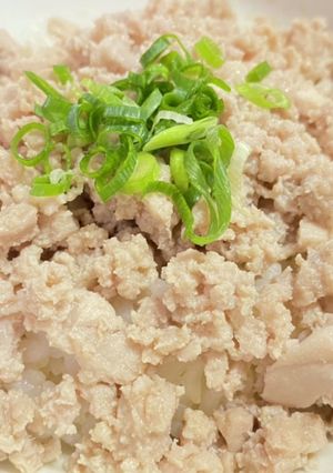 茹でマグロのたたき丼（２歳の息子用）-レシピのメイン写真