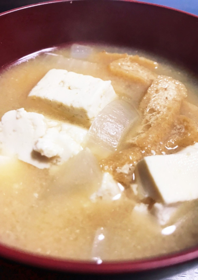 豆腐とタマネギのお味噌汁-レシピのメイン写真