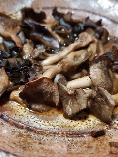シャカシメジとハタケシメジの焼きキノコ-レシピのメイン写真