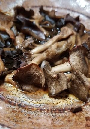シャカシメジとハタケシメジの焼きキノコ-レシピのメイン写真