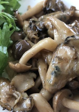 牡蠣としめじのガーリックバター醤油-レシピのメイン写真