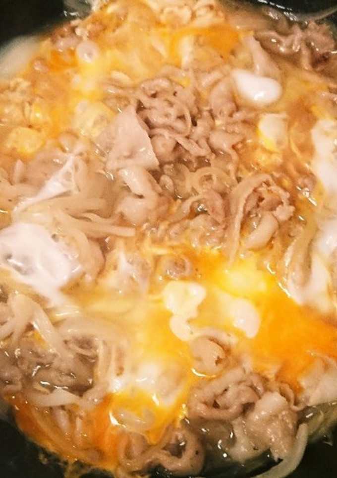 保温弁当★おうちで簡単絶品ふわとろ卵豚丼-レシピのメイン写真