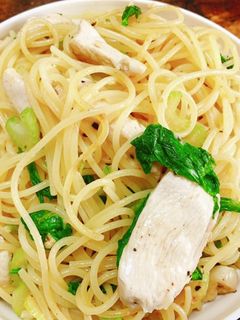 鶏むね肉とセロリのエスニックパスタ-レシピのメイン写真