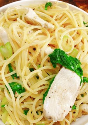 鶏むね肉とセロリのエスニックパスタ-レシピのメイン写真