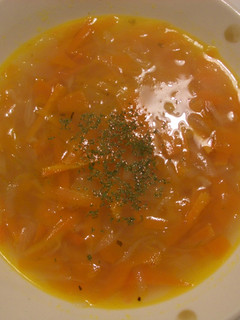 簡単でウマイ★たまねぎとにんじんのスープ-レシピのメイン写真