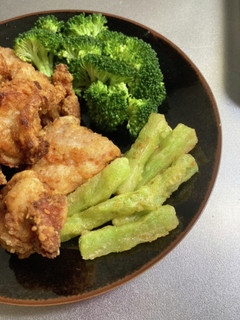 ブロッコリーの芯でホクホクカレー唐揚げ-レシピのメイン写真