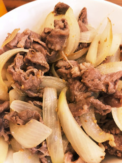 羊スライスと玉ねぎ焼き-レシピのメイン写真