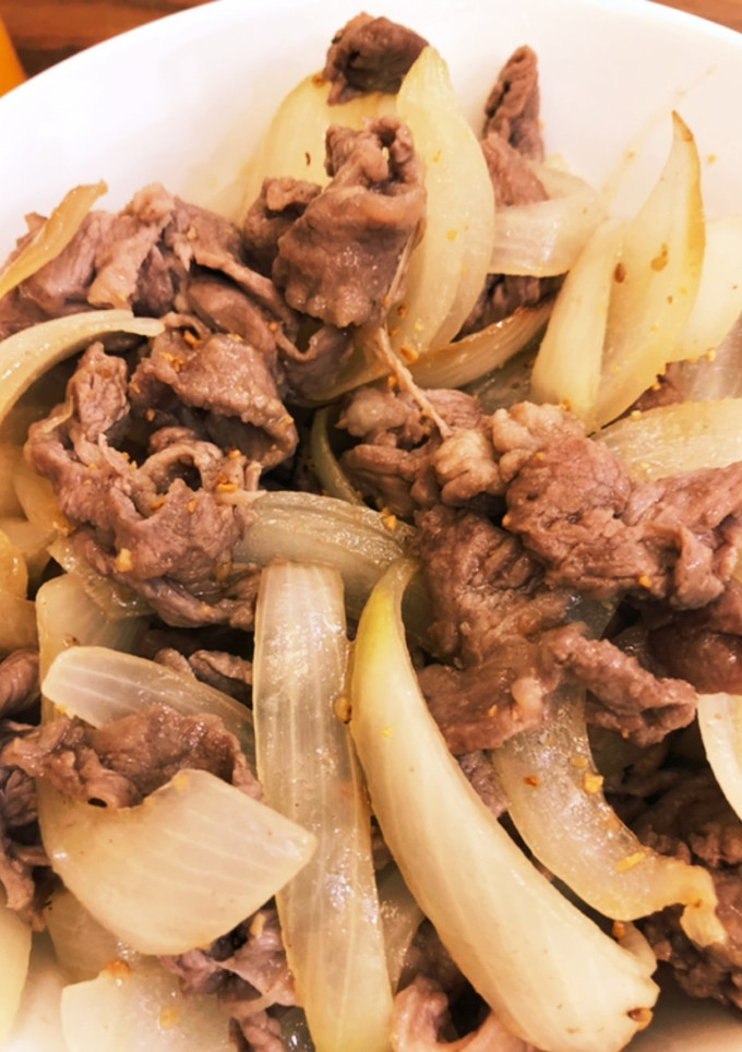 羊スライスと玉ねぎ焼き-レシピのメイン写真