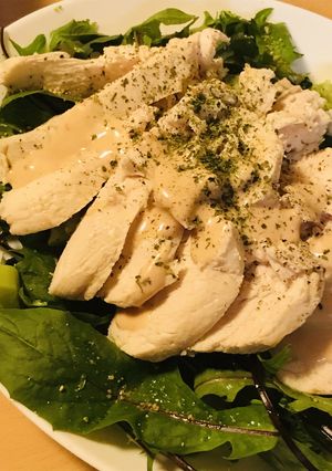煮込みチキンの胡麻ドレッシングサラダ-レシピのメイン写真