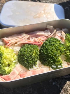メスティンでブロッコリーの炊き込みご飯-レシピのメイン写真