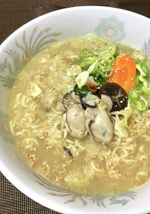 鍋のシメにはサッポロ一番塩ラーメン-レシピのメイン写真