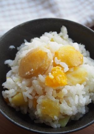 秋の味覚！さつま芋と栗の炊き込みご飯♪-レシピのメイン写真