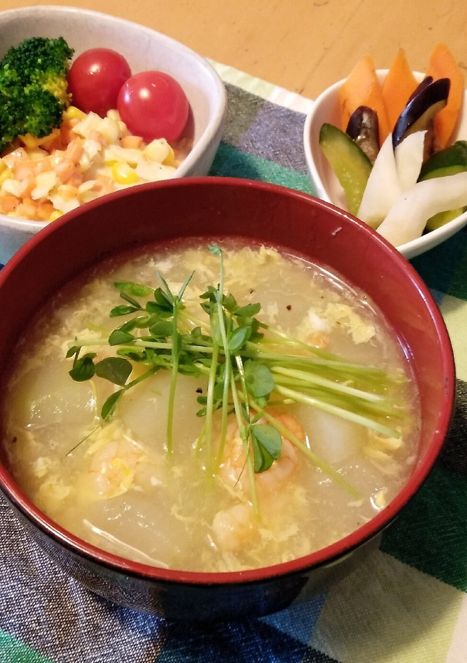 ほっこり美味しいエビと冬瓜の中華風スープ-レシピのメイン写真