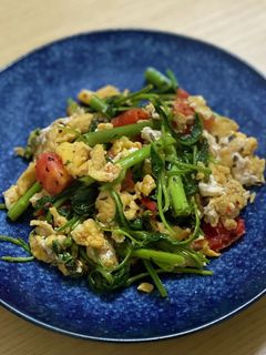 簡単!空芯菜とトマトと卵炒め~タイ風~-レシピのメイン写真
