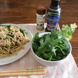 食卓で味付け?!春菊の手抜きサラダ