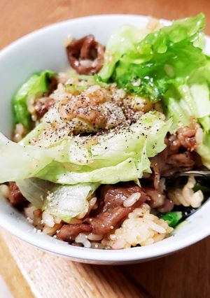 トンテキ風ガーリックレタスチャーハン-レシピのメイン写真