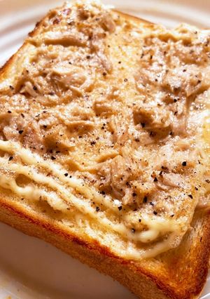 あえて載せちゃう厚切りツナマヨトースト-レシピのメイン写真