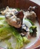 黒きくらげの肉団子豆乳スープ