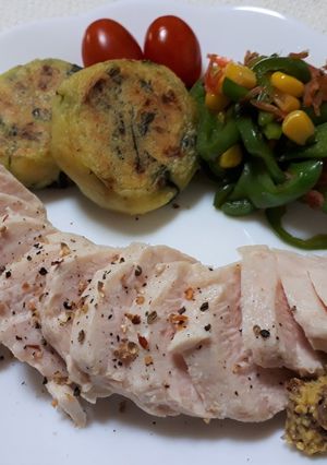 湯煎でやわらかジューシー！簡単 鶏ハム-レシピのメイン写真