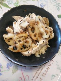 ゆで鶏胸肉と蓮根の梅肉和え-レシピのメイン写真