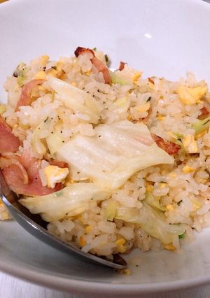 ファミマに売ってる食材で作るチャーハン-レシピのメイン写真