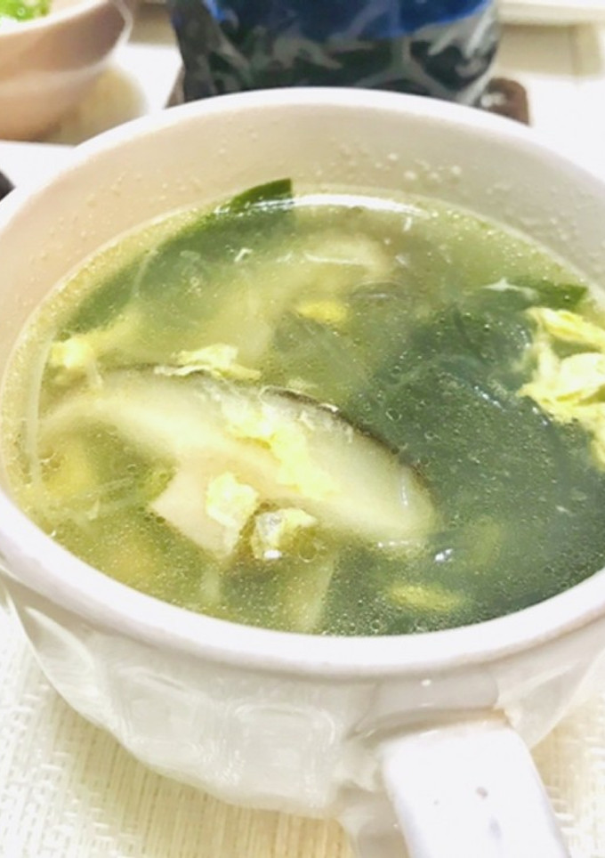 椎茸とワカメと卵の春雨スープ-レシピのメイン写真