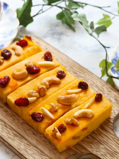 材料6つ!南瓜のヨーグルトチーズケーキ-レシピのメイン写真
