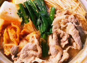 材料3つで簡単スープ味噌キムチ鍋味噌チゲ-レシピのメイン写真