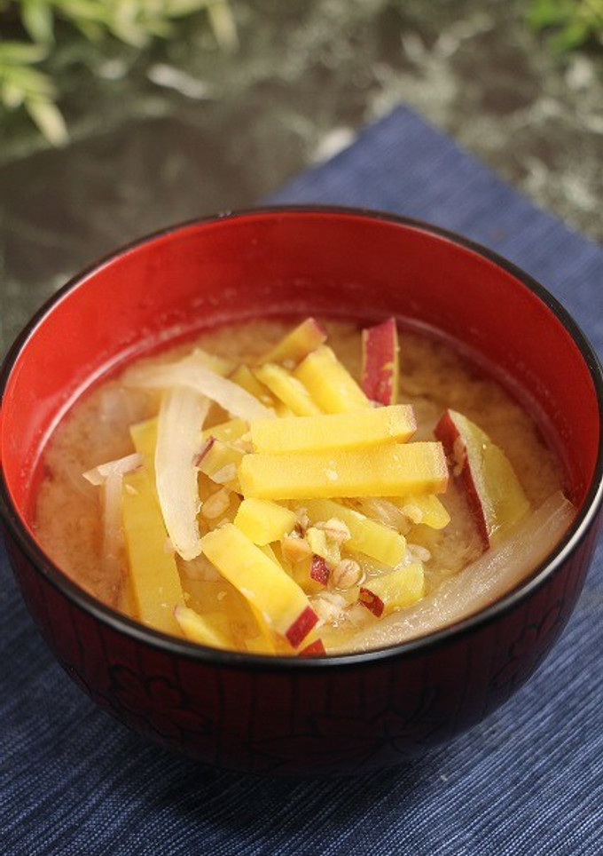 簡単！さつまいもと白菜のお味噌汁☆九州風-レシピのメイン写真
