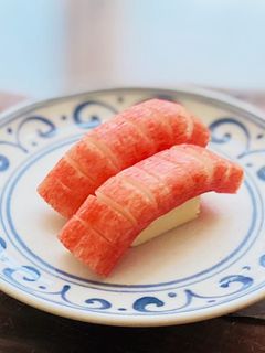 カニカマ&チーズ ★回転寿司のマグロ風?-レシピのメイン写真