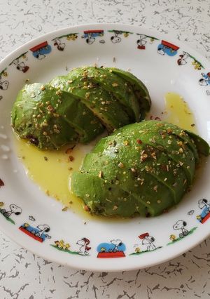 超簡単!アボカドのオリーブオイルがけ前菜-レシピのメイン写真