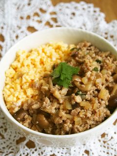 とろとろそぼろ丼♪しめじたっぷり香る♪-レシピのメイン写真