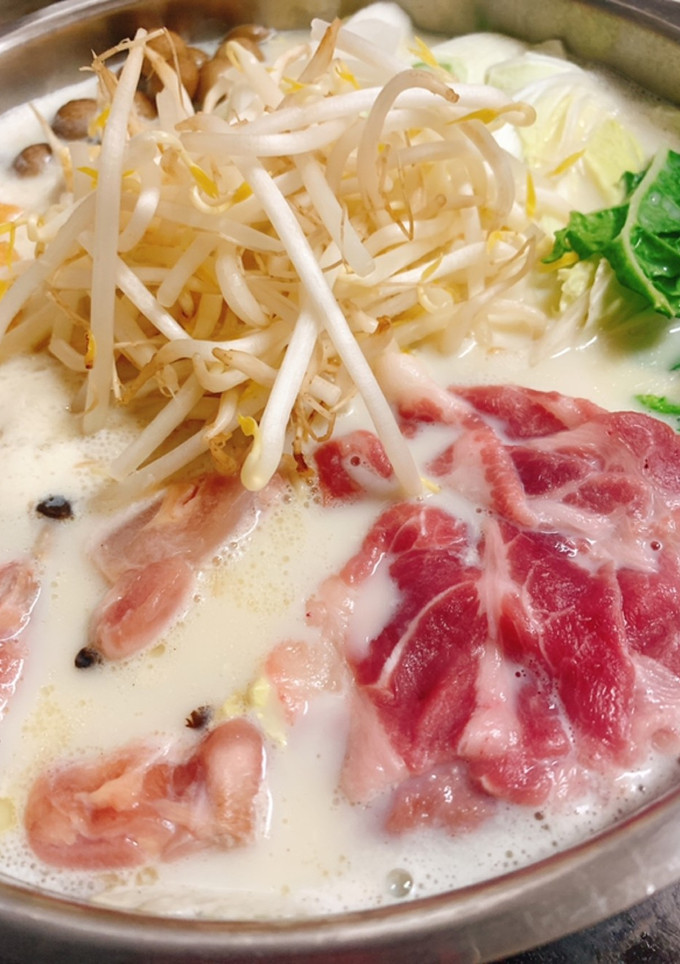 〆はちゃんぽん！我が家の豆乳鍋-レシピのメイン写真
