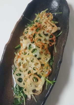 水菜炒め レンコンのせ 塩麹で簡単-レシピのメイン写真