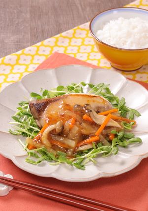 だしが効いた♪減塩☆ぶりの冬野菜あんかけ-レシピのメイン写真