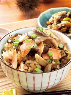 鮭と舞茸の炊き込みご飯-レシピのメイン写真