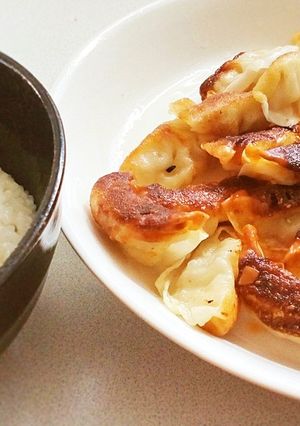 フライパンで簡単!パリサクッ揚げ焼き餃子-レシピのメイン写真