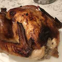 รูปของ ブライニングして焼くターキー