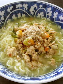 肉そぼろ乗せ★塩ラーメン-レシピのメイン写真