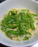 超簡単！レンジでキヌサヤの玉子とじ